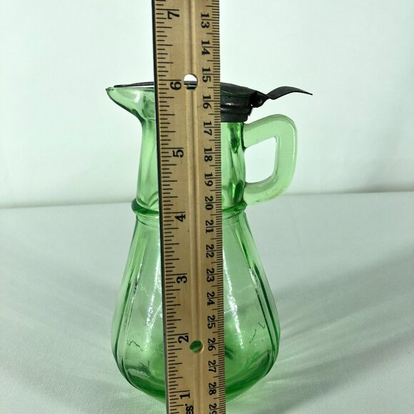 Vintage Hazel Atlas Green Uranium Depression Glass Syrup Pitcher With Lid 6”Tall - Picture 2 of 7